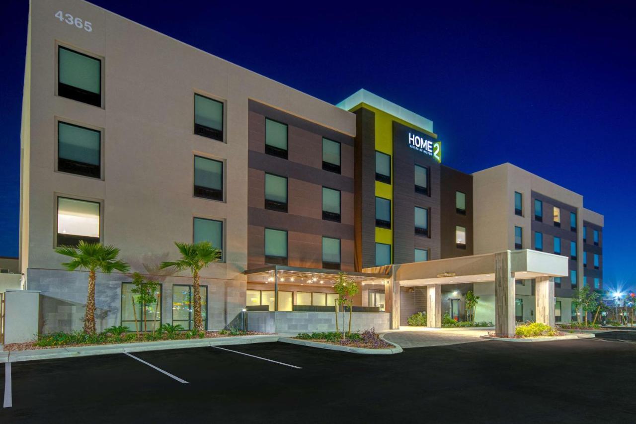 Home2 By Hilton Vegas North 3*