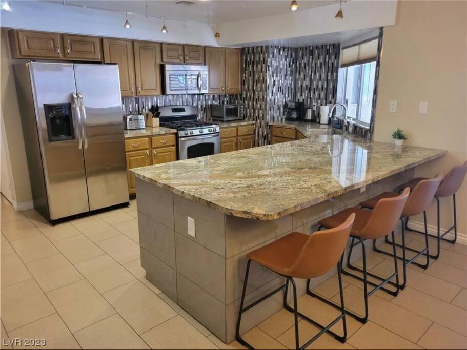Casa vacanze 4 Miles To Strip / Big House With Pool Las Vegas