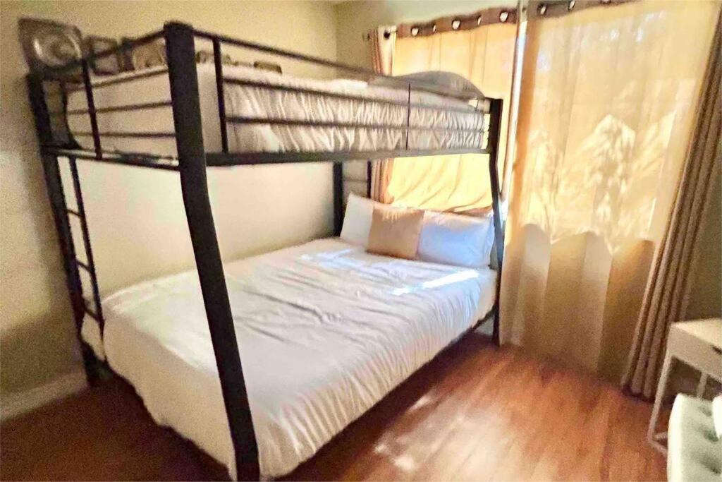 Casa vacanze 4 Miles To Strip / Big House With Pool Las Vegas