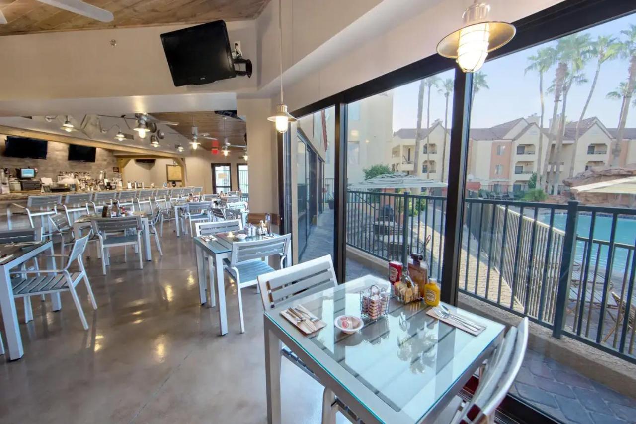 Club Vacations At Desert Club Hotel