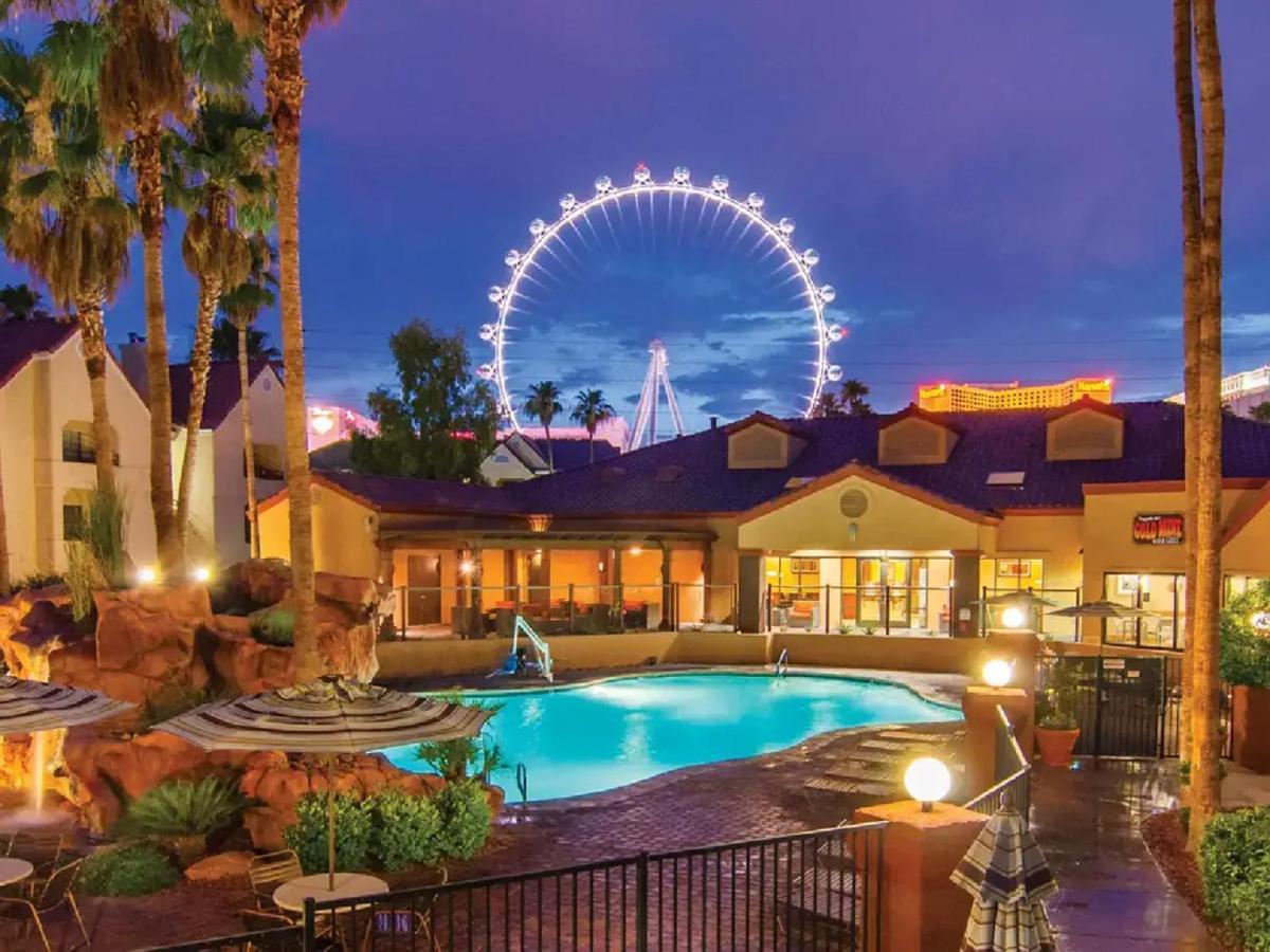 Hotel Club Vacations At Desert Club