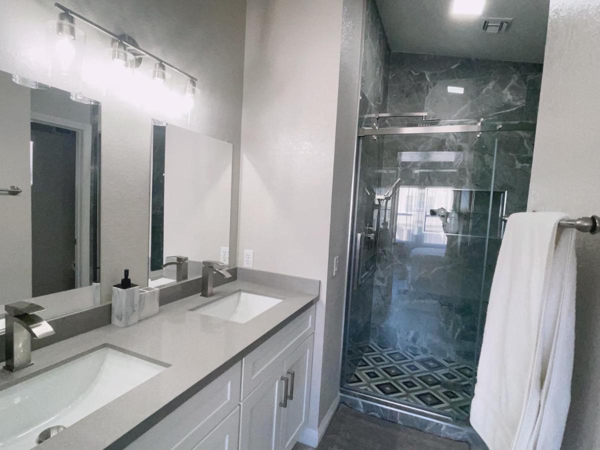Pool House Newly Remodeled 3bed 3bath Near Dt Summerlin And Red Rock Las Vegas