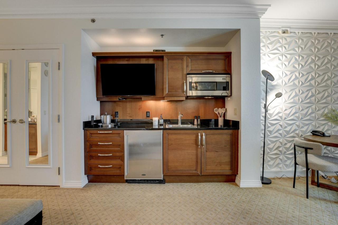 Aparthotel Blu Cashmere * Mgm Signature 23rd Flr W/balcony Strip View *