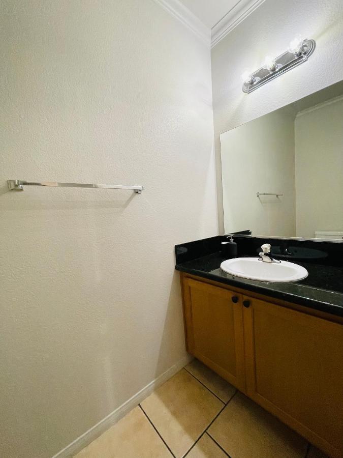 3br King Suite/near Strip/wi-fi Casa de férias Las Vegas