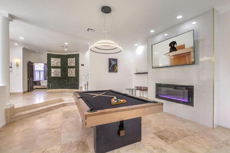 Villa Greens- 5,700sf Luxury Vegas Pool *