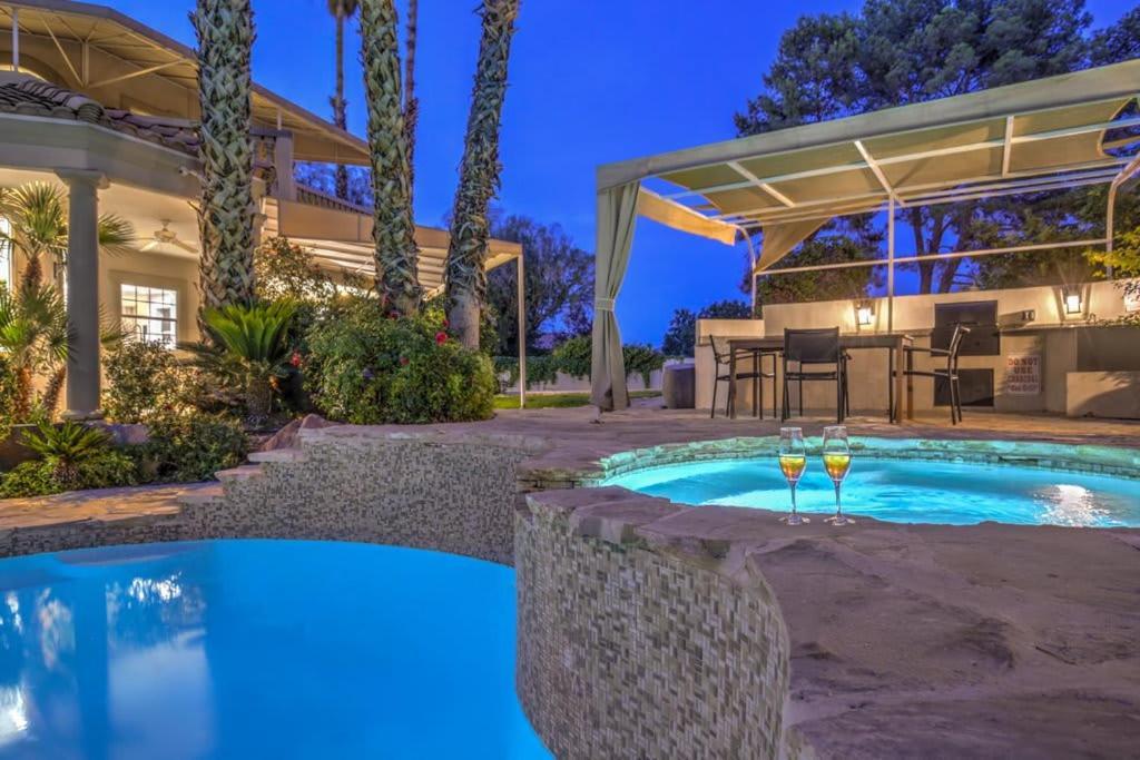 Greens- 5,700sf Luxury Vegas Pool * Las Vegas