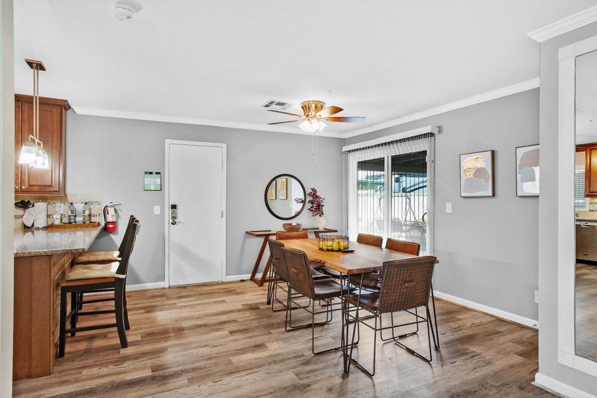 Hébergement de vacances 3br, 1 Story W Hot Tub, Grill, Sleeps 6