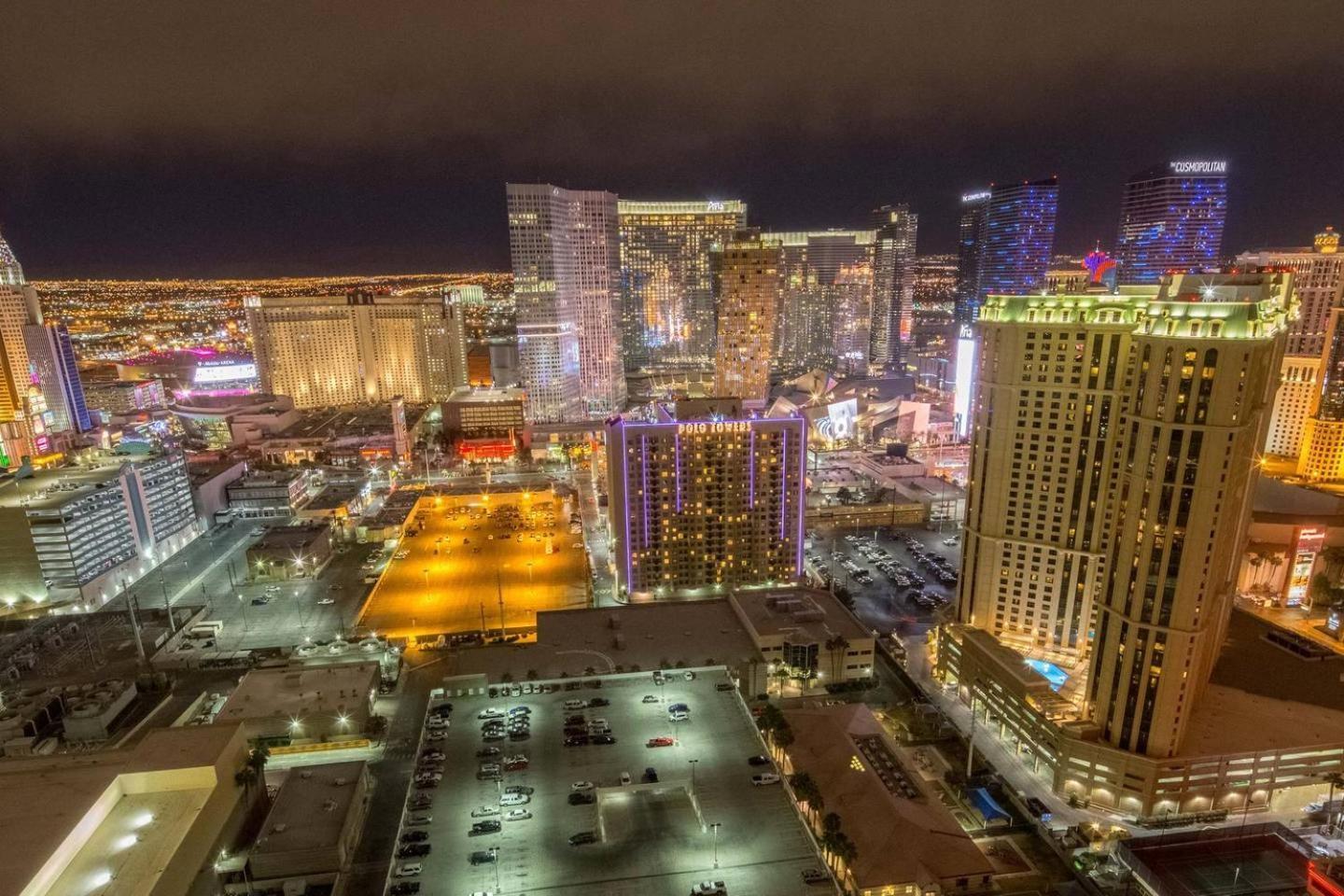 No Fee Strip View Balcony+free Valet+ Pool Las Vegas