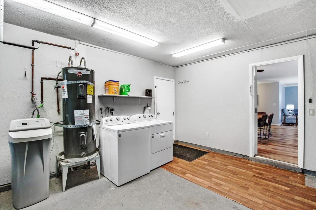 Hébergement de vacances 3br, 1 Story W Hot Tub, Grill, Sleeps 6