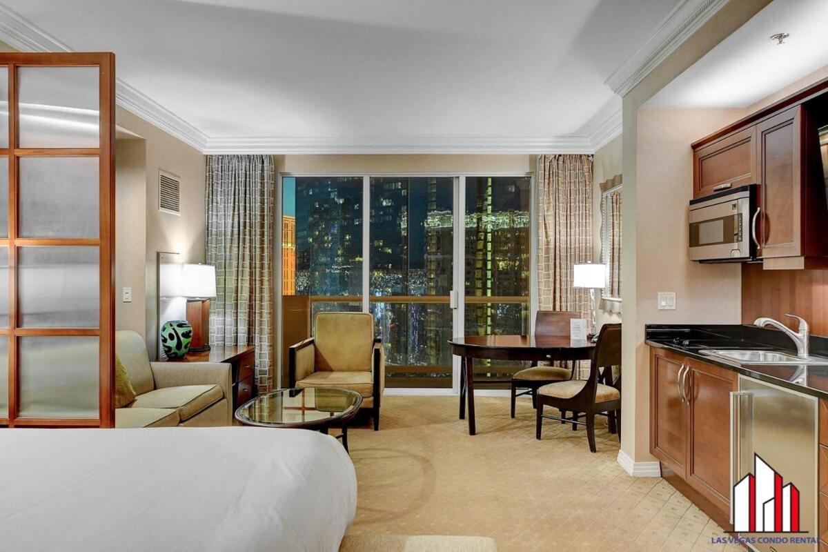 Mgm Signature-25-805 Balcony Strip Sphere F1 Views * Las Vegas