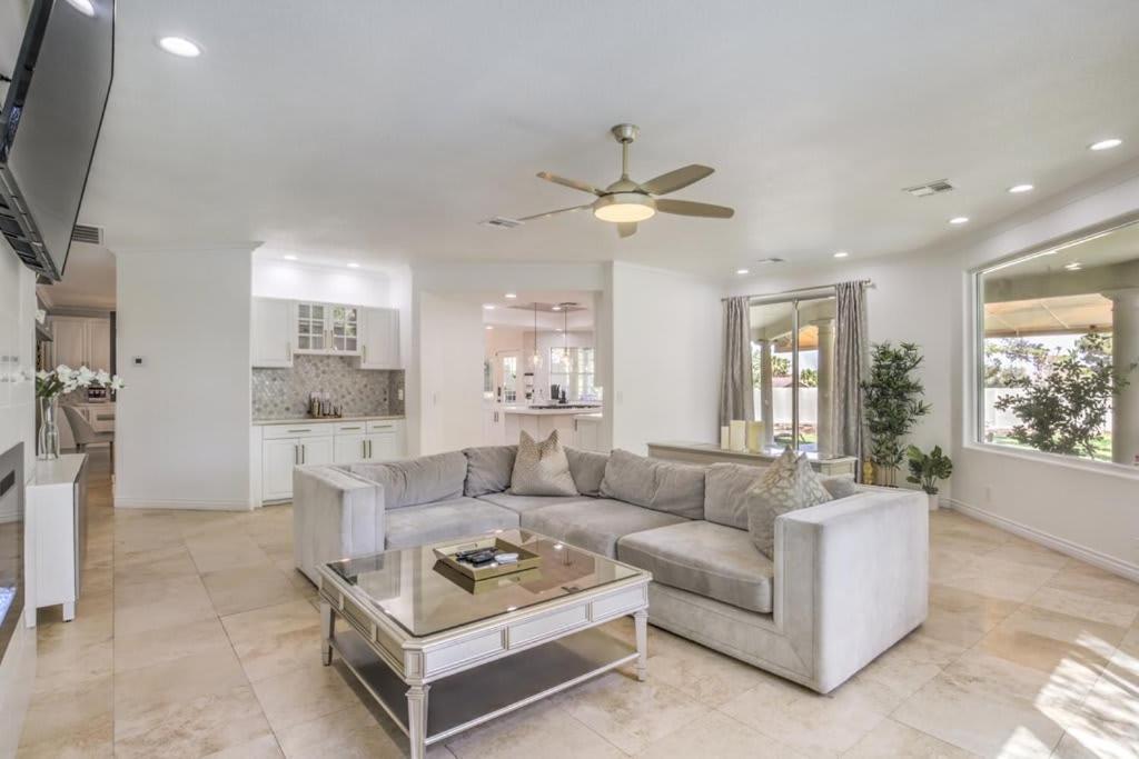 Greens- 5,700sf Luxury Vegas Pool Villa Las Vegas
