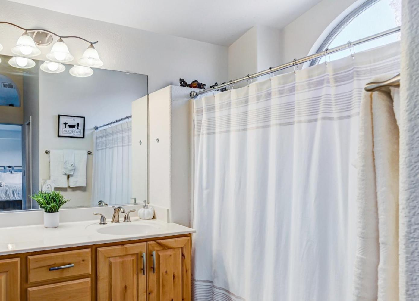 Chic Vegas Retreat: Near Attractions *