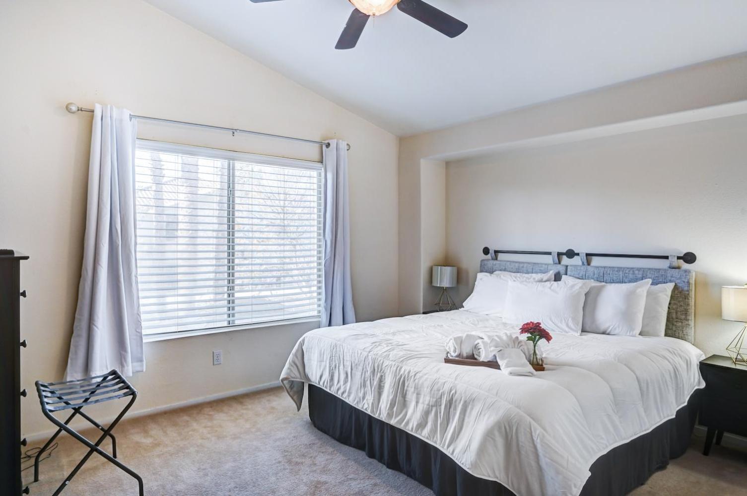 Chic Vegas Retreat: Near Attractions * Las Vegas