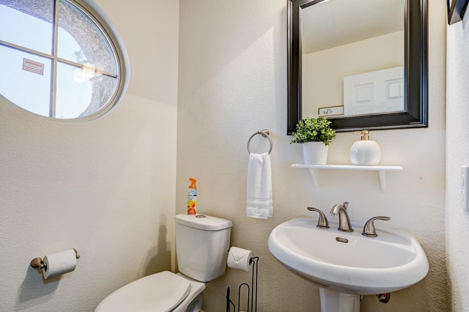 Chic Vegas Retreat: Near Attractions Las Vegas