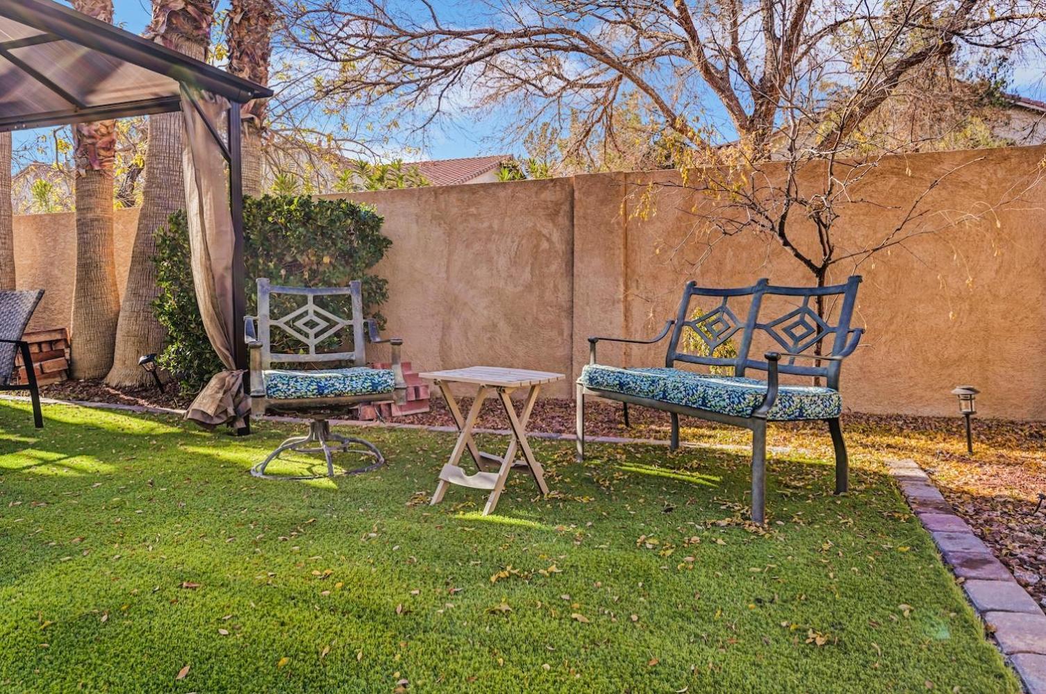 Chic Vegas Retreat: Near Attractions * Las Vegas