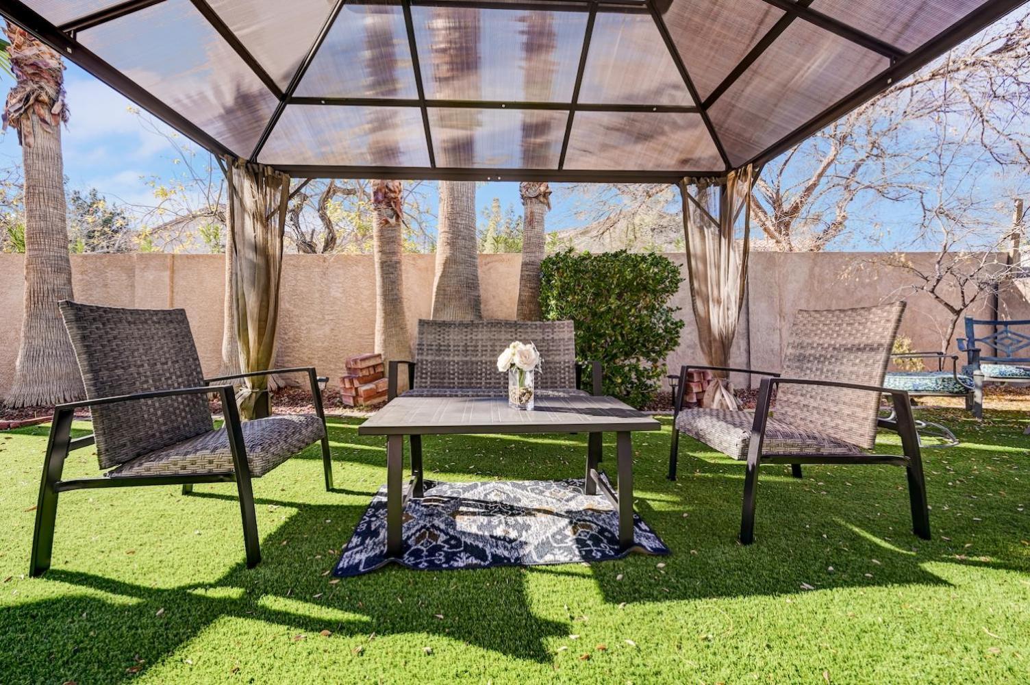 Chic Vegas Retreat: Near Attractions * Las Vegas