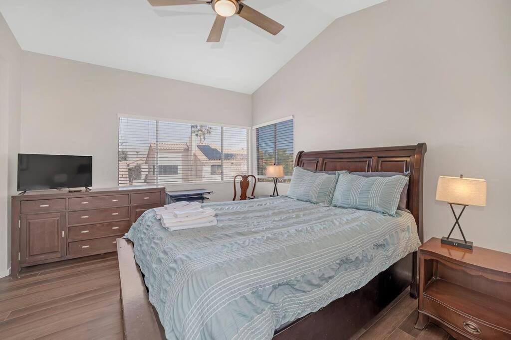 Luxury Modern In Vegas Holiday home Las Vegas