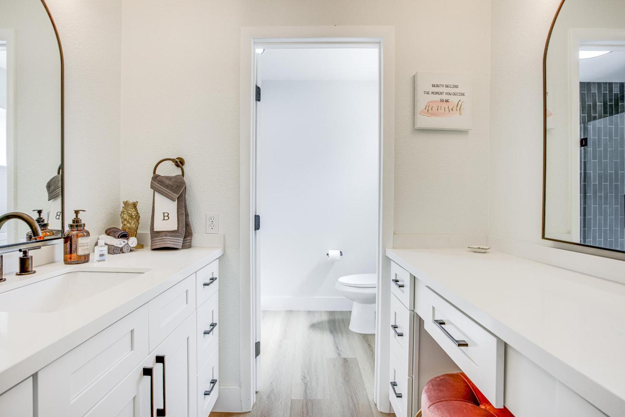 Pet-friendly Vegas With Pool 4 Mi To Strip