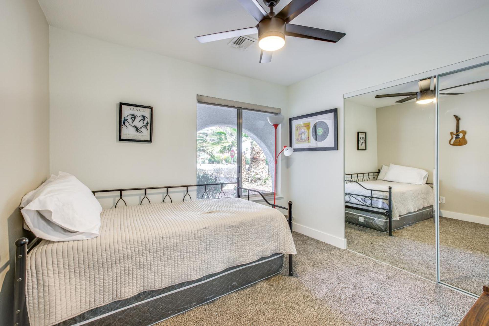 Pet-friendly Vegas With Pool 4 Mi To Strip