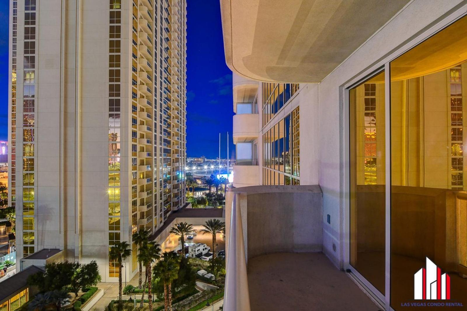 Vakantiehuis Mgm Signature-07-607 Accessible Strip View Balcony