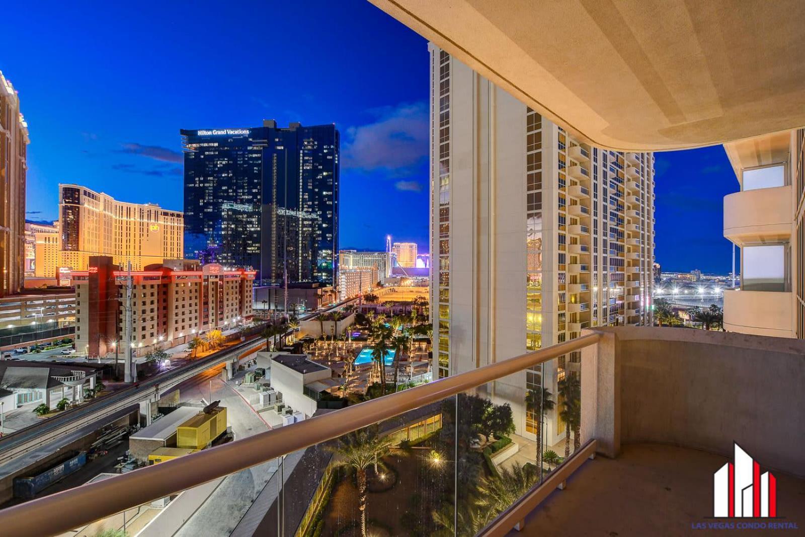 Mgm Signature-07-607 Accessible Strip View Balcony *