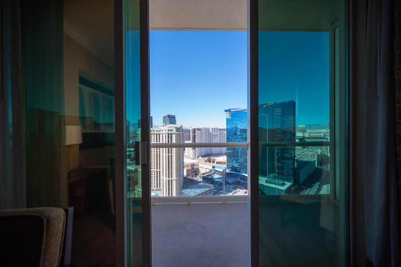 No Fee Strip View Balcony+free Valet+ Pool