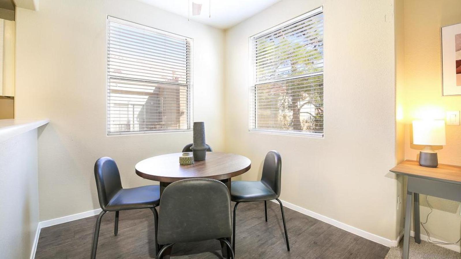 Landing - Modern With Amazing Amenities *