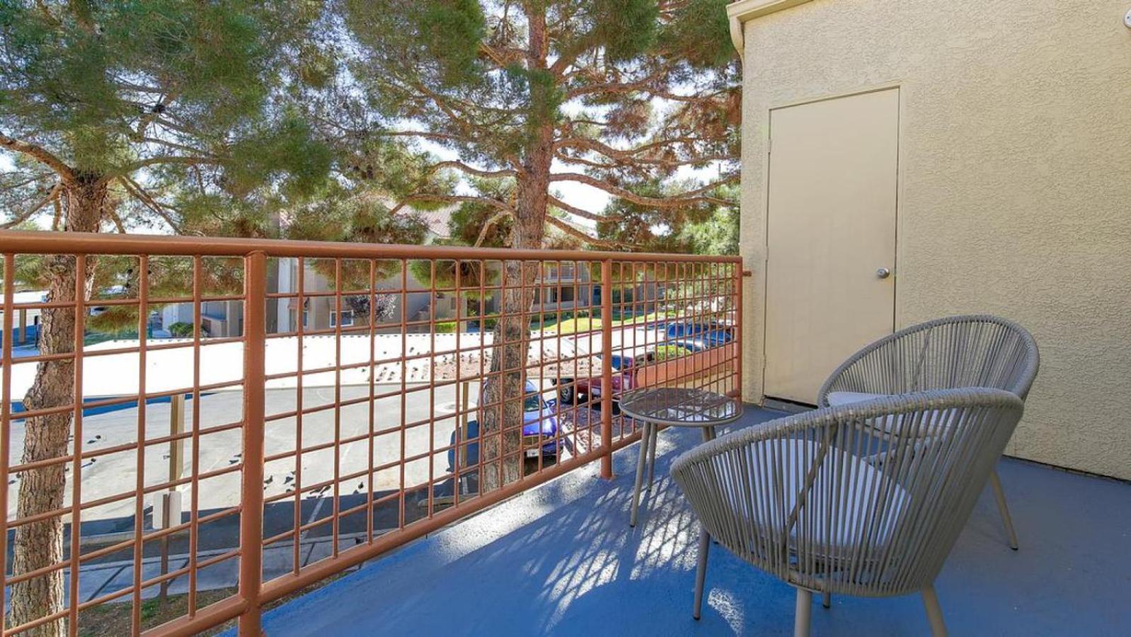 Landing - Modern With Amazing Amenities Apartment *