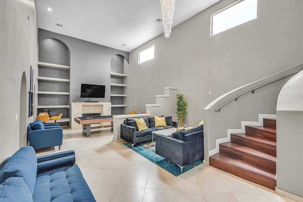 Grand Casa 7 Bdr/4 Ba 15 Beds Sleeps Up To 24 *