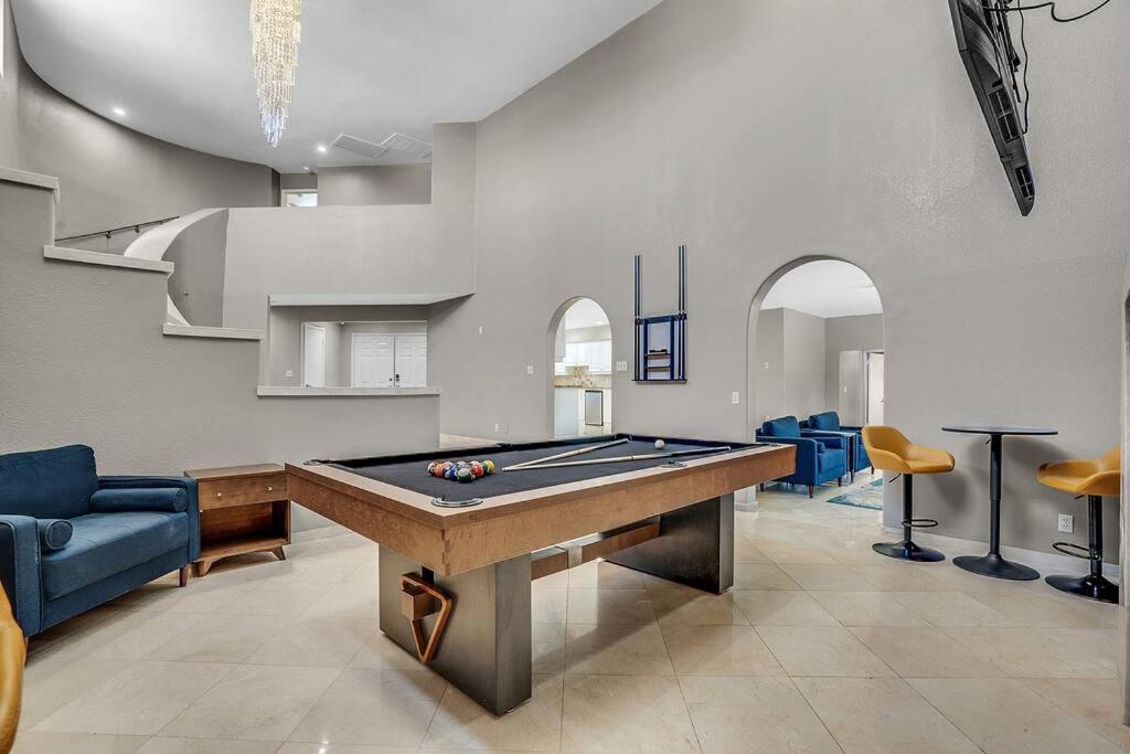 Grand Casa 7 Bdr/4 Ba 15 Beds Sleeps Up To 24 *