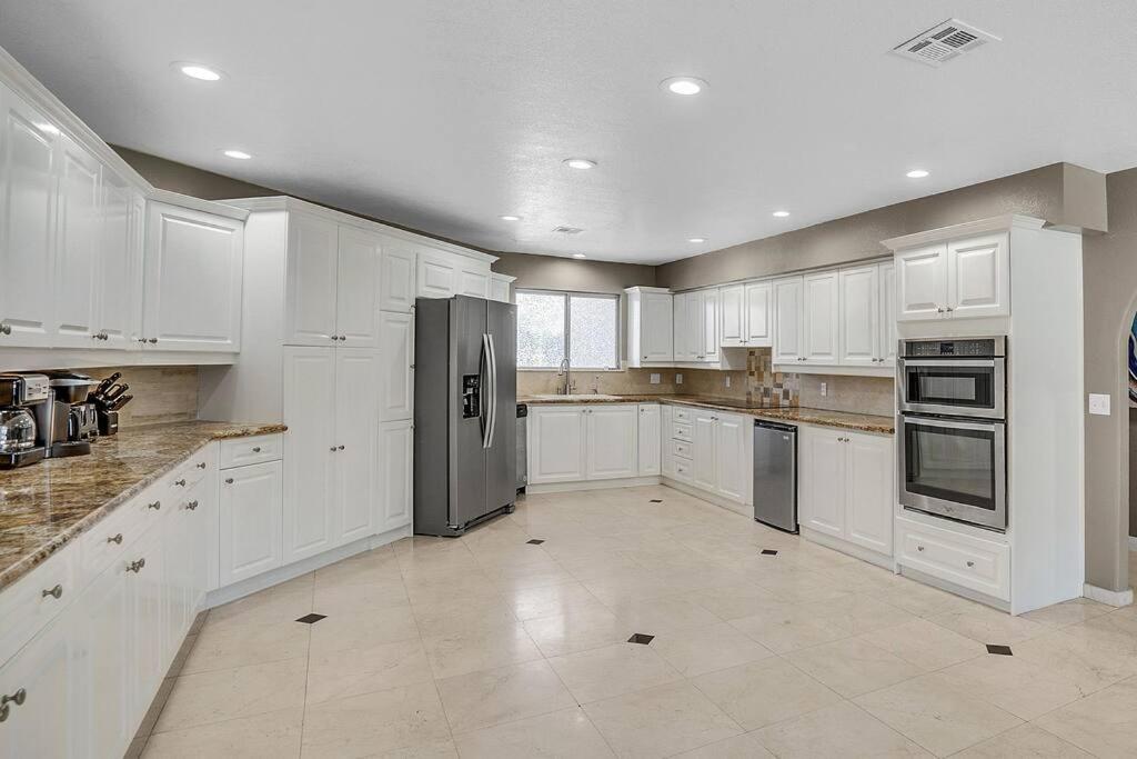 Grand Casa 7 Bdr/4 Ba 15 Beds Sleeps Up To 24
