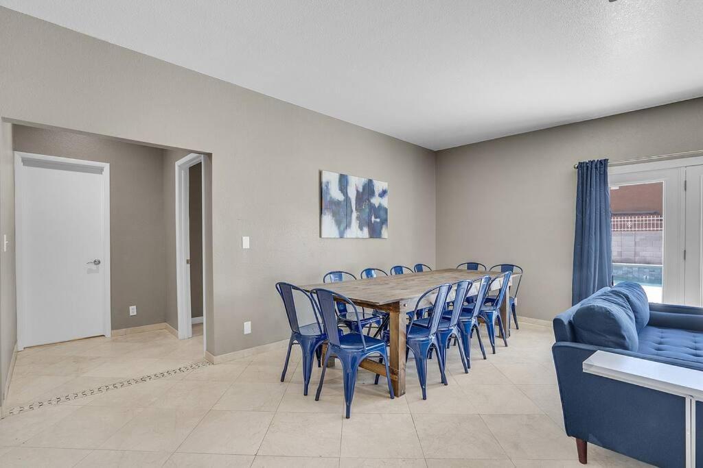 Villa Grand Casa 7 Bdr/4 Ba 15 Beds Sleeps Up To 24 Las Vegas