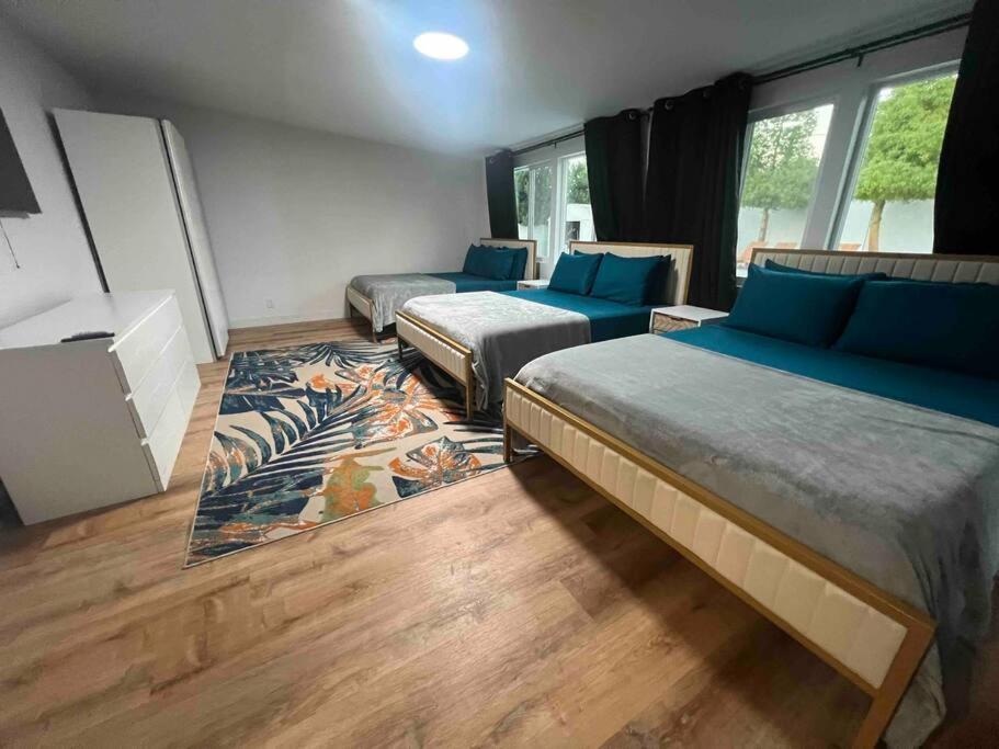 The Peacock - 8 Bdr 4 Bth 14 Bds Villa
