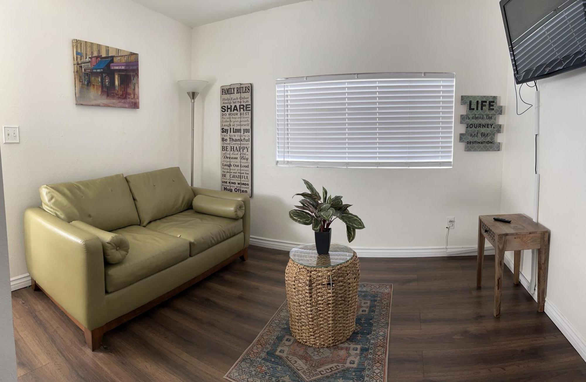 Very Cute And Comfy Apartment *