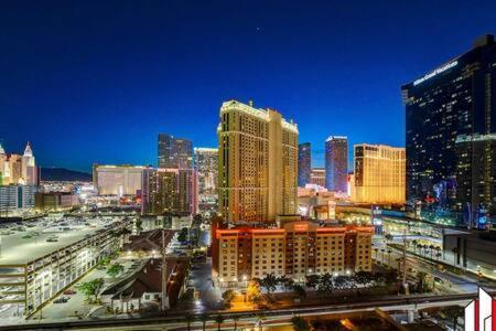 Mgm Signature-15-717 F1 Track & Strip View Balcony * Las Vegas