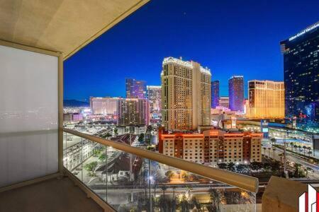 Mgm Signature-15-717 F1 Track & Strip View Balcony Holiday home *