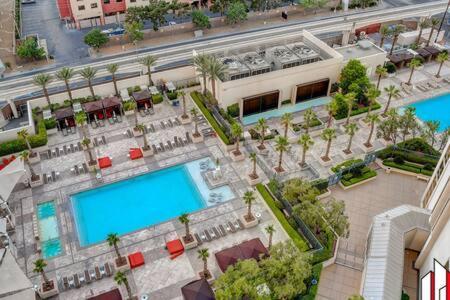 Mgm Signature-15-717 F1 Track & Strip View Balcony * Las Vegas