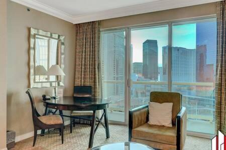 Mgm Signature-15-717 F1 Track & Strip View Balcony Holiday home Las Vegas