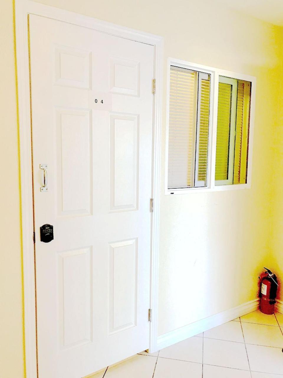 New Bedroom Queen Size Bed At Vegas For Rent-4 Homestay *