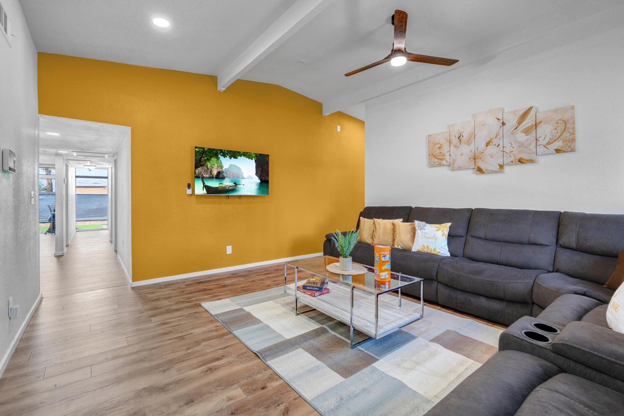 Holiday home Spacious Remodeled Retreat Haven *