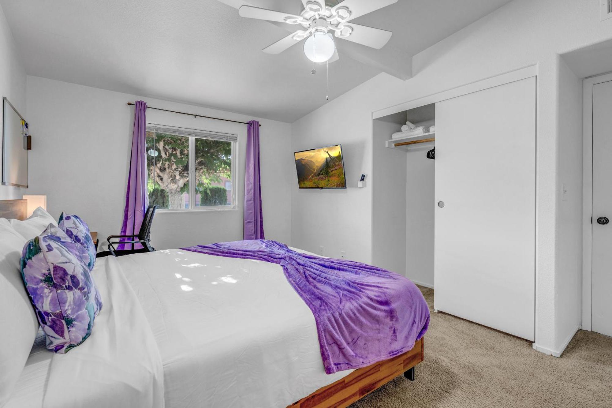 Spacious Remodeled Retreat Haven Holiday home Las Vegas