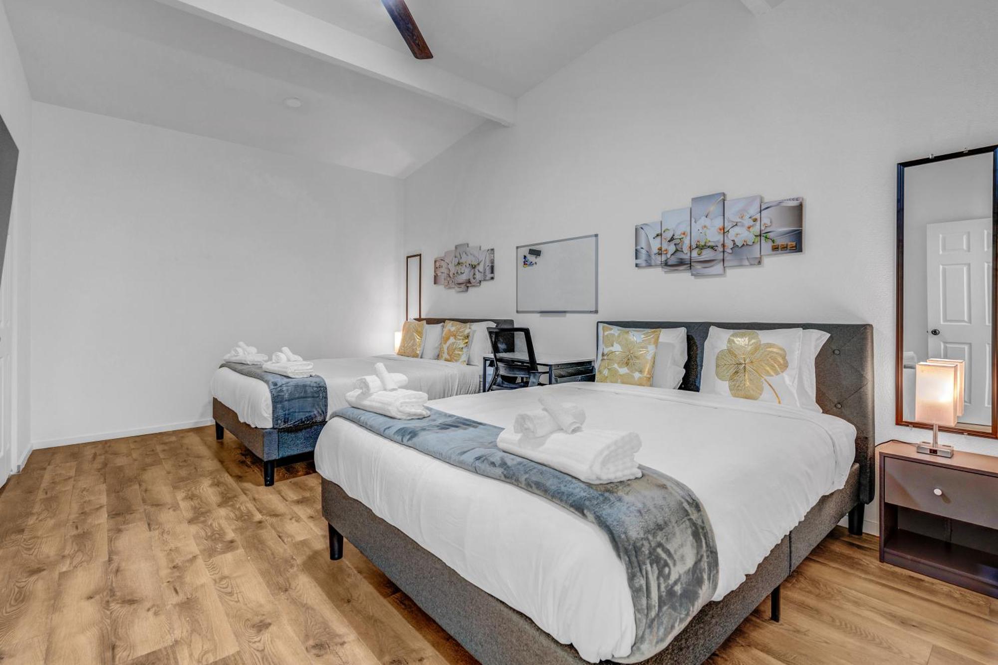 Holiday home Spacious Remodeled Retreat Haven