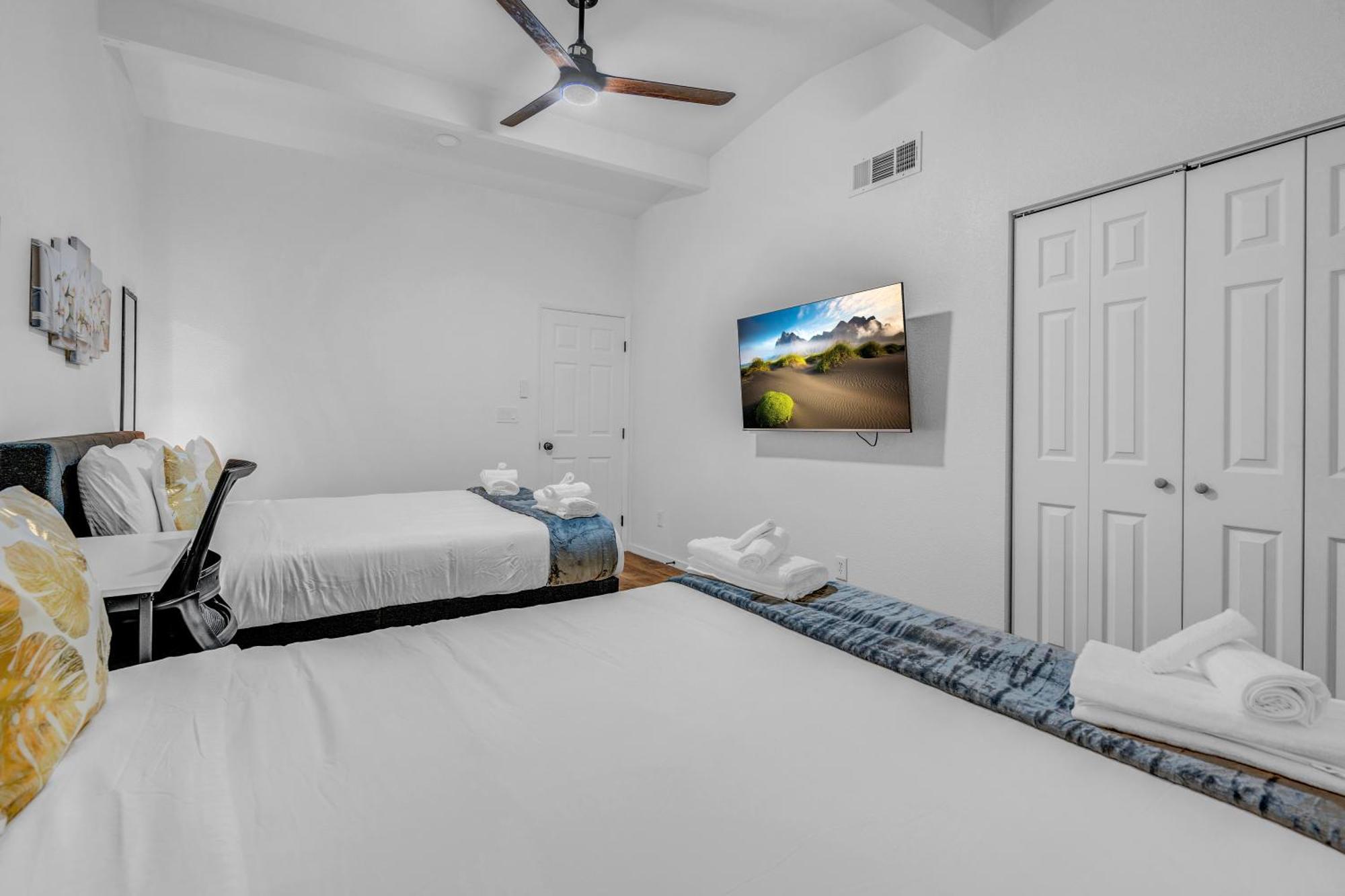 Holiday home Spacious Remodeled Retreat Haven