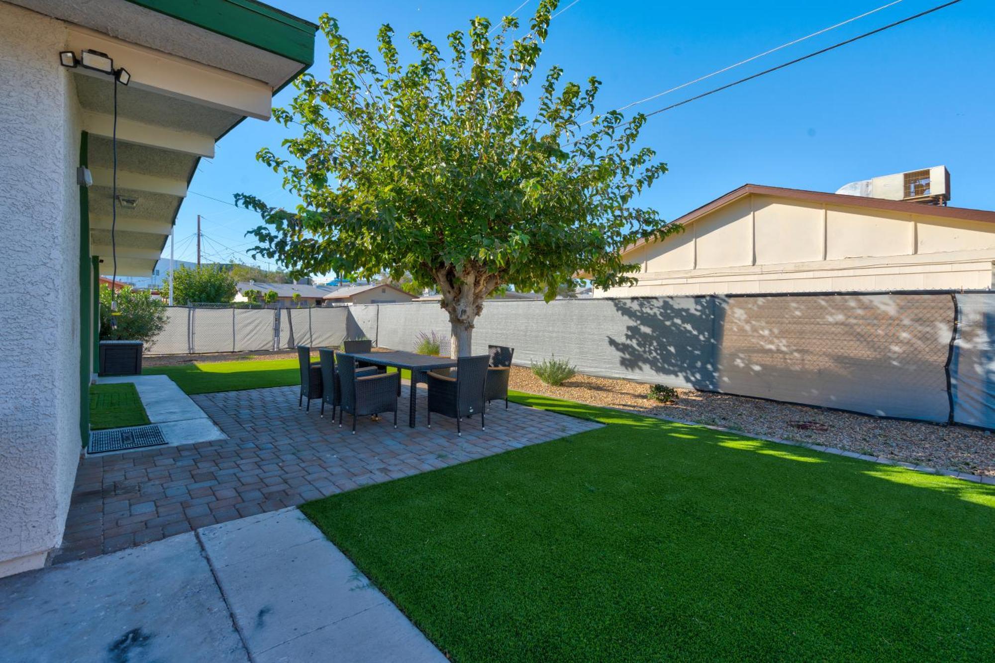 Spacious Remodeled Retreat Haven * Las Vegas