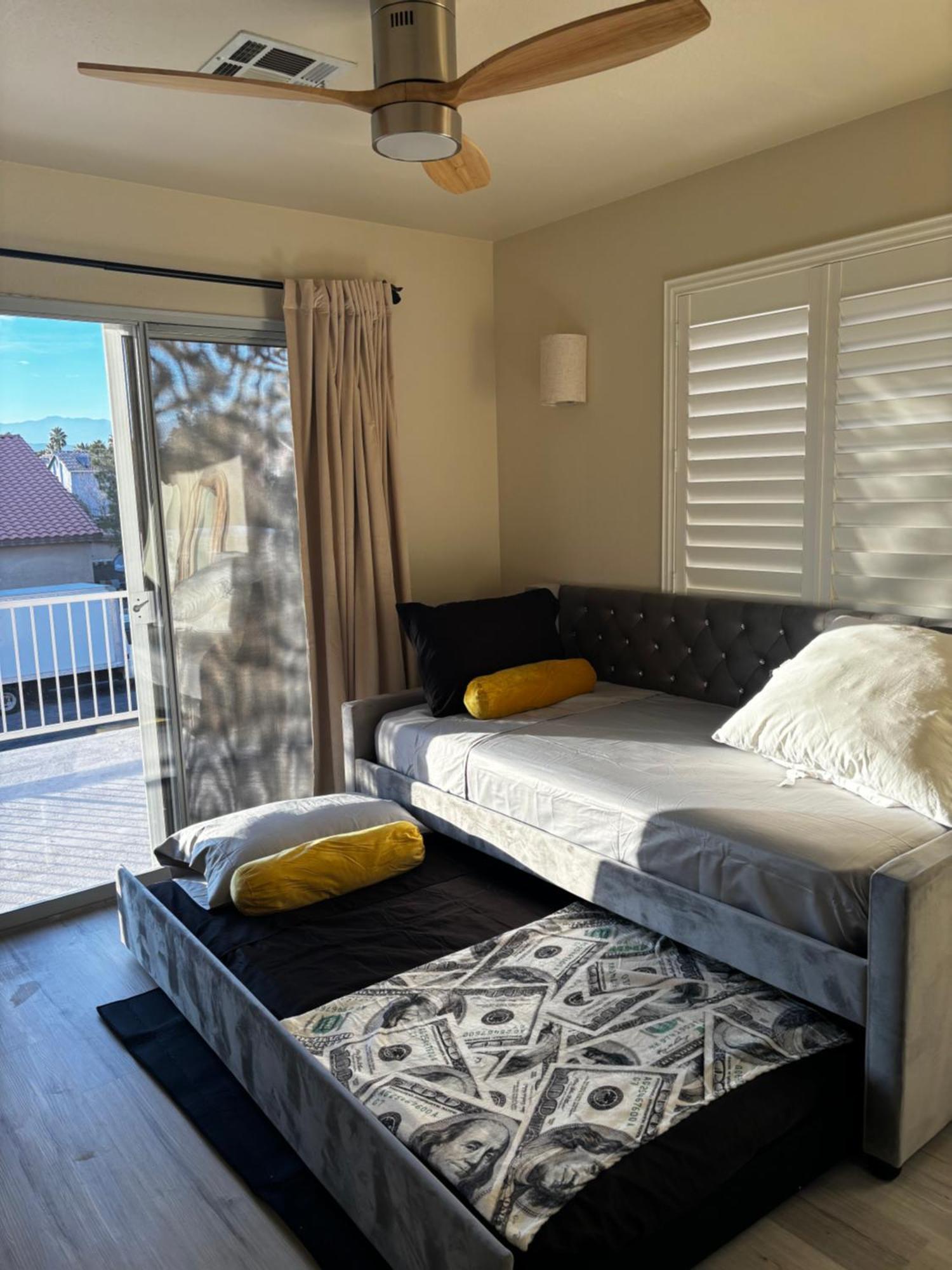 Villa Fragrant Finnish Sauna & Cozy Pool With French 3br Las Vegas