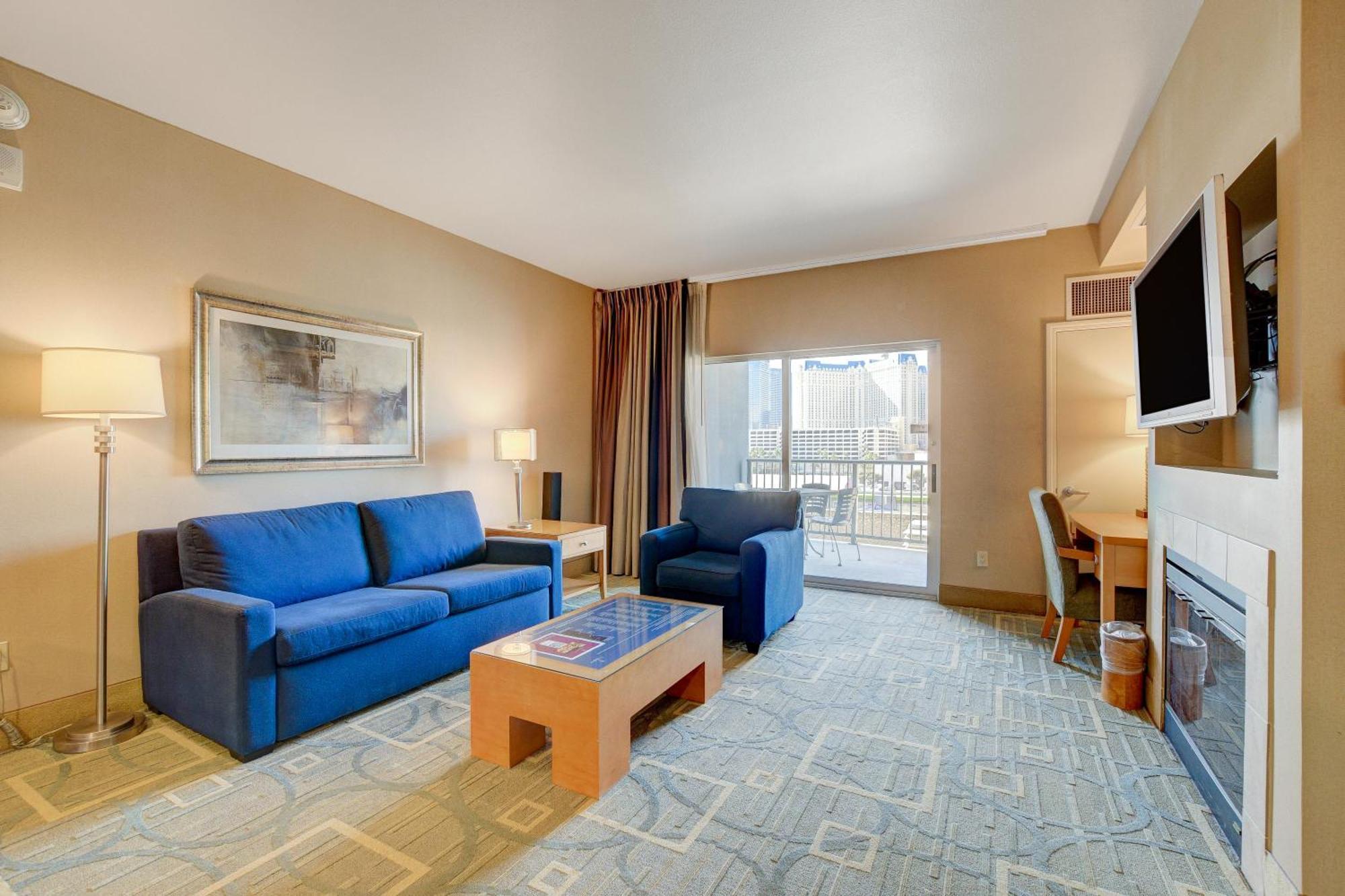 Princess * Platinum With Balcony Strip View *
