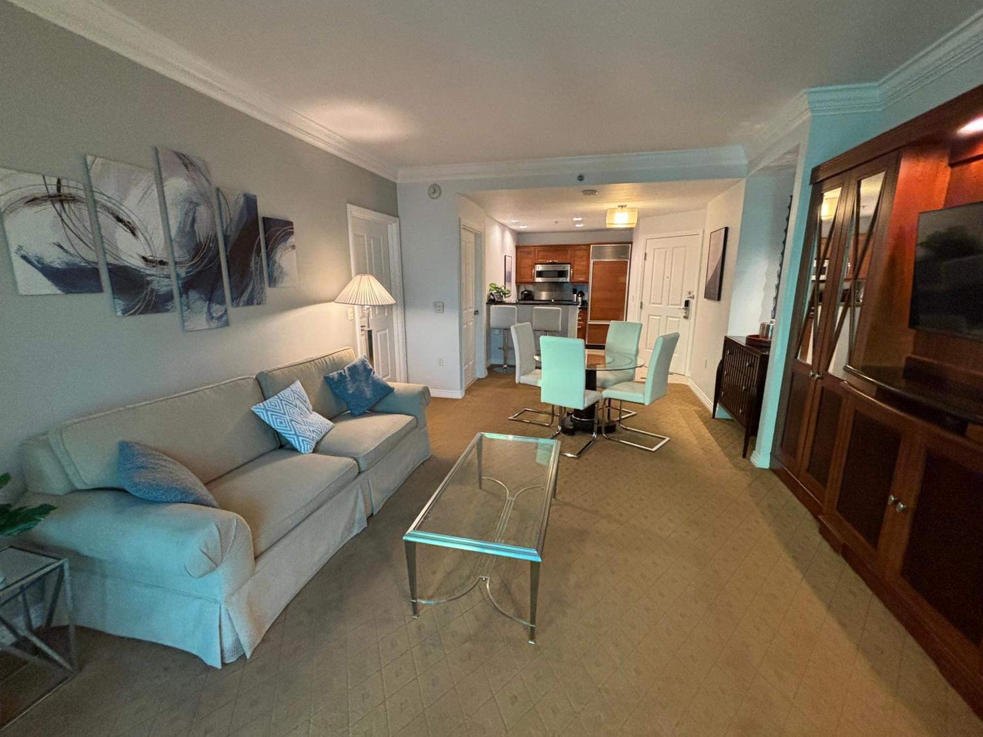 Aparthotel Panorama Vista Suite- 1br 2ba, Full Kitchen, Strip View, Balcony, Corner Unit