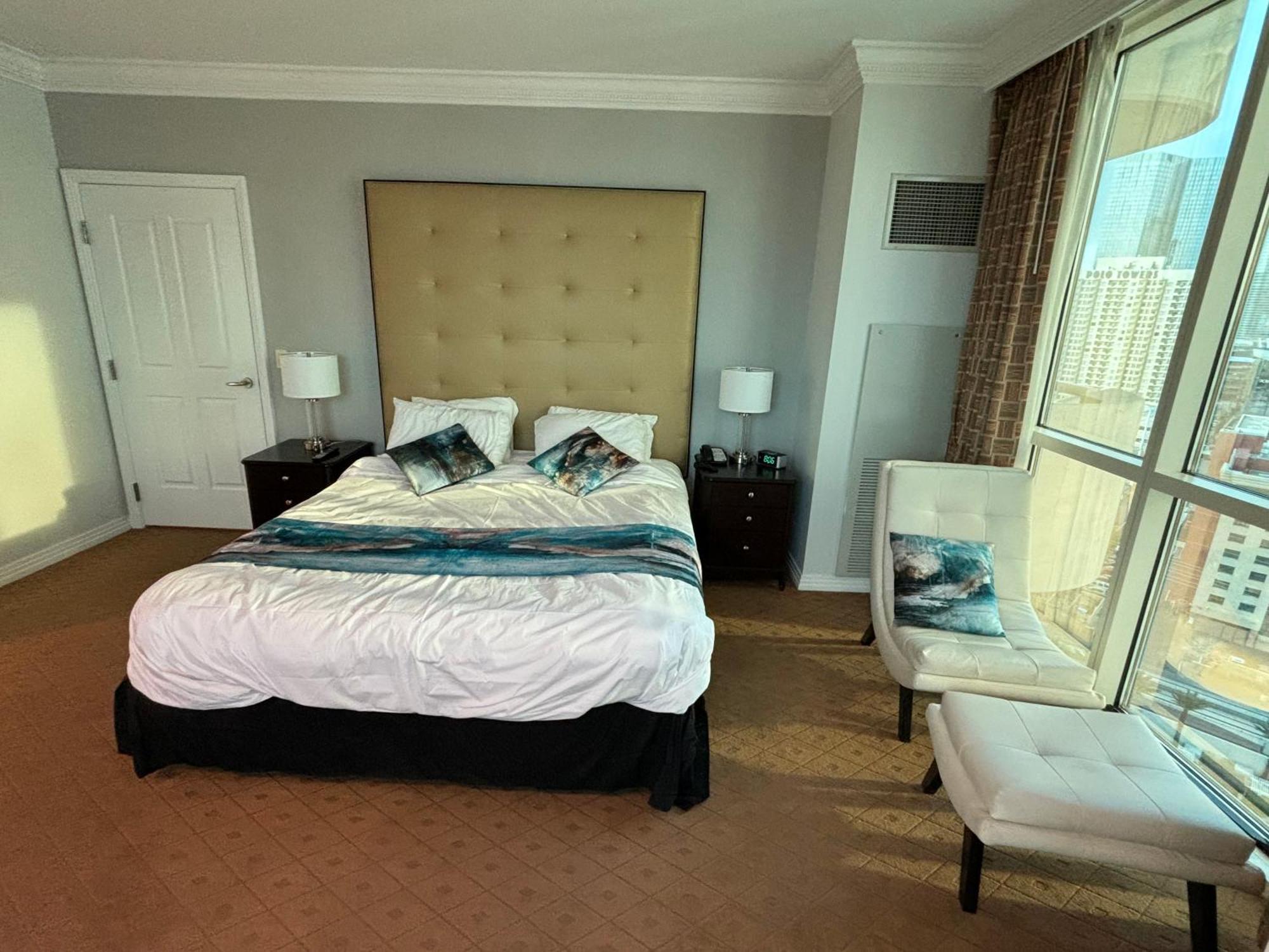 Panorama Vista Suite- 1br 2ba, Full Kitchen, Strip View, Balcony, Corner Unit Aparthotel Las Vegas