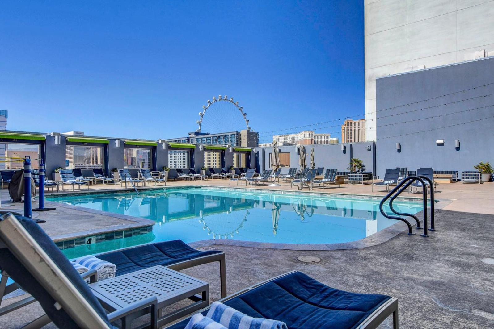 Luxury 1bd/1bth At Platinum *strip View Aparthotel