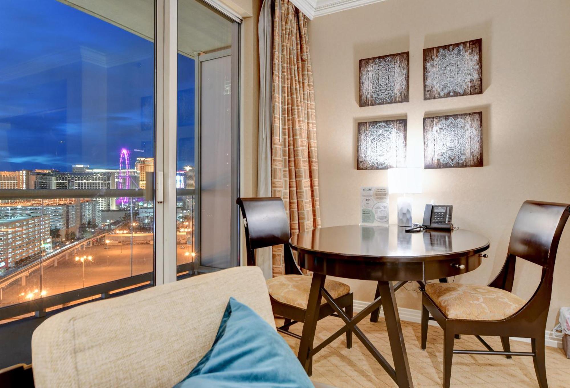 Balcony Strip View * Mgm Signature Tower 3 *